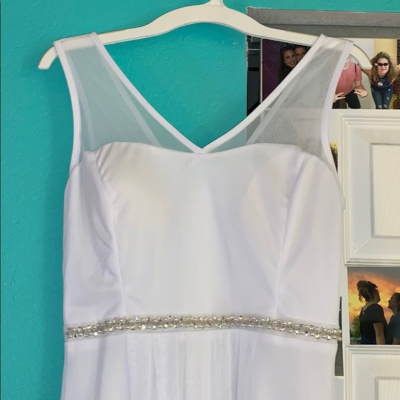 Long, White, Prom/Hoco/Fromal Dress - Picture 7 of 7